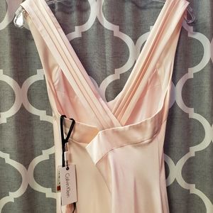 Calvin Klein Dresses - Satiny Calvin Klein Dress Calvin Klein Dresses - Satiny Calvin Klein Dress